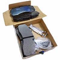 Колодки дисковые с ремкомплектом отв под датчик 5мм 247x107x30/9 BUS Mercedes Benz Actros/Setra/Knorr/Iveco/SAF Fras-Le | ТопДизель